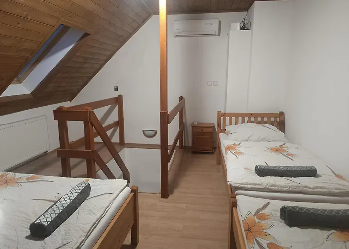 Vinný Sklípek U Dědy * Hrusky (Breclav)